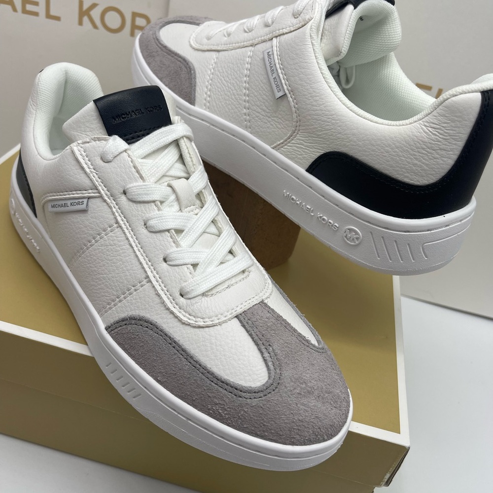 MICHAEL KORS Kai Mixed-Media Sneaker
Kai White
Cream and Gray Casual Sneakers - Picture 10 of 16